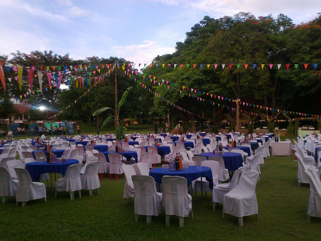 Pavilion Rim Kwai Resort Kanchanaburi Buitenkant foto